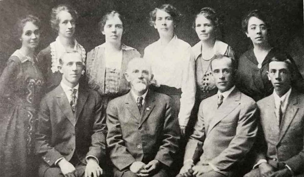 preserving value of family portraits
