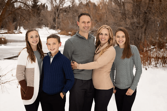 2075-Family-Winter
